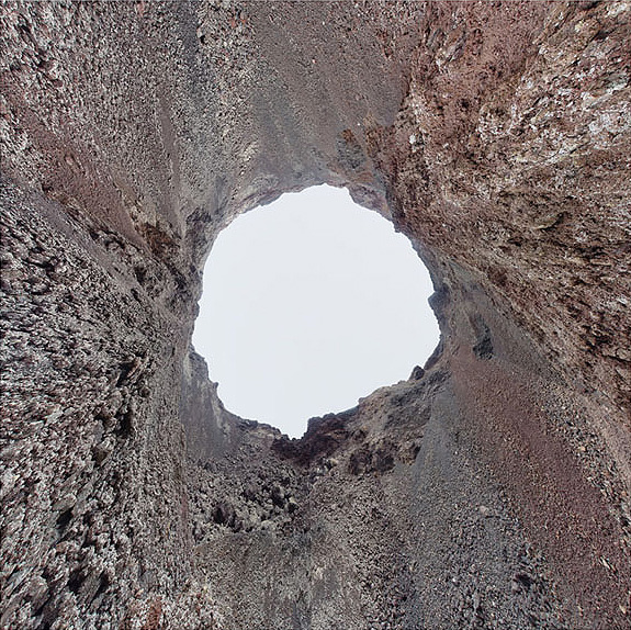 Gabriel_Diaz-2004-fotografía-Crater-2C